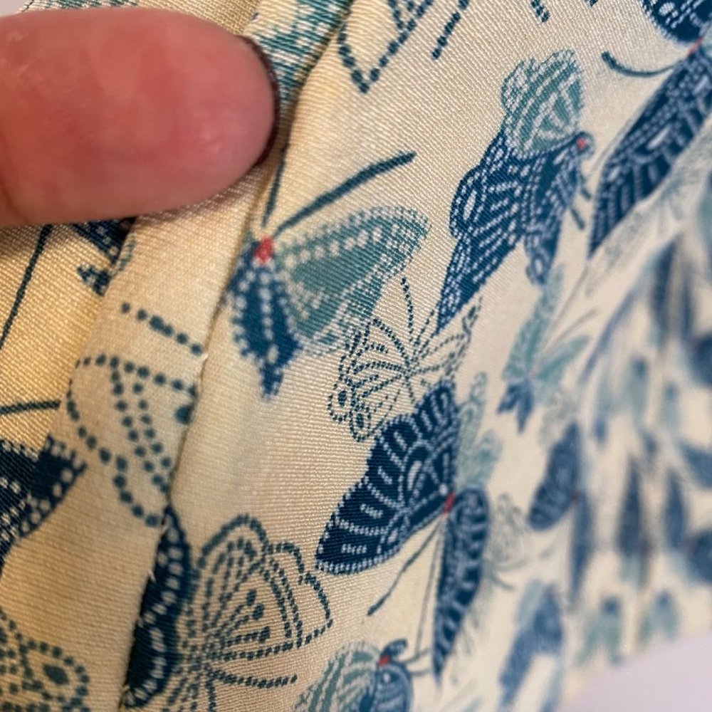Japanese Vintage Silk Butterfly Short Kimono - Picture 10 of 10